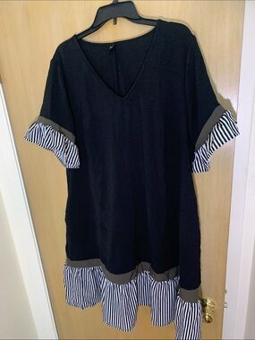 🖤PLUS SIZE 2X SHEIN Black V-Neck Dress with Striped Ruffle Trim🖤